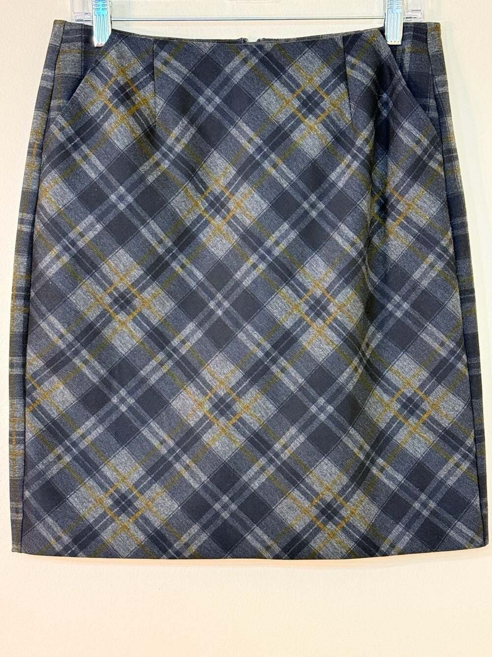 CAbi Women's Step Out Pencil Skirt in‎ Kennedy Plaid, Size 6, Style 3756